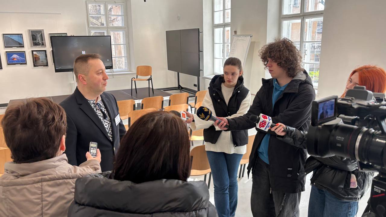 Документують, щоб знайти шляхи для покарання: у Франківську говорили про військові злочини рф